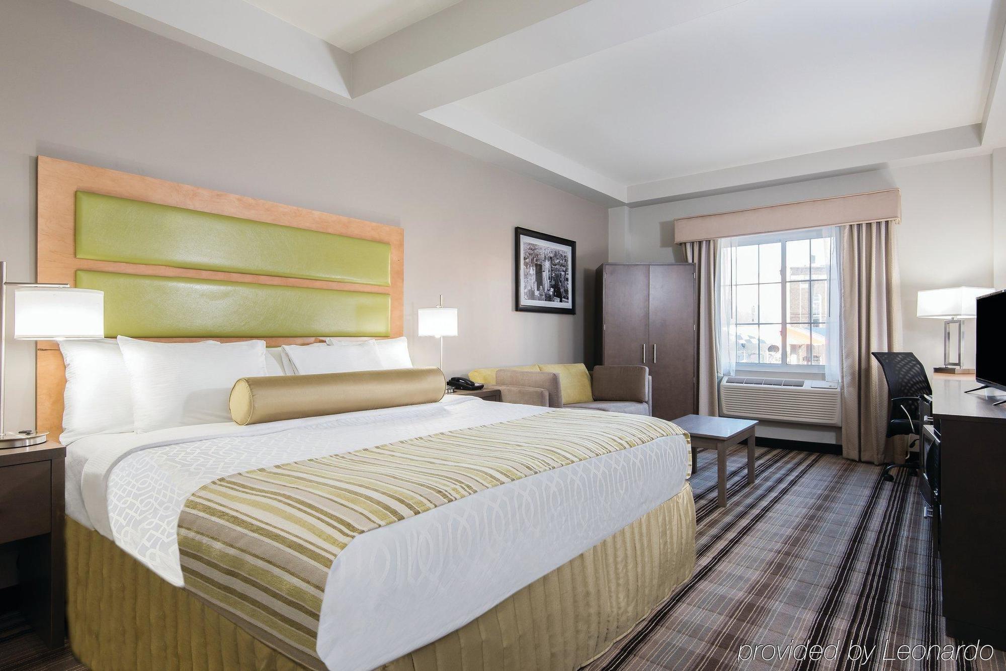 La Quinta By Wyndham Brooklyn East Hotel New York Bagian luar foto